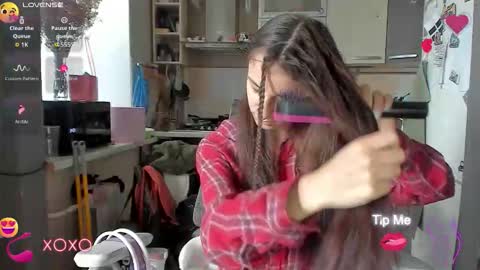 Nika online show from October 2025 12:46:02 PM