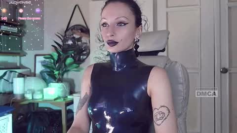 Snapshot of _owner_ chatting on February 2025 03:18:02 PM The Supreme Goddess Rose online show from February 2025 03:18:02 PM