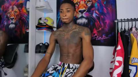 Kevin  online show from December 2025 10:58:02 PM