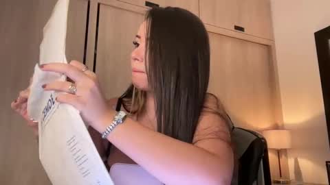 _paulah2 online show from September 2025 09:04:02 PM