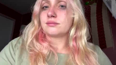 Snapshot of _peaceoutgirlscout_ chatting on October 2025 04:37:02 AM _peaceoutgirlscout_ online show from October 2025 04:37:02 AM