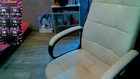 Ilona online show from February 2025 11:55:01 AM