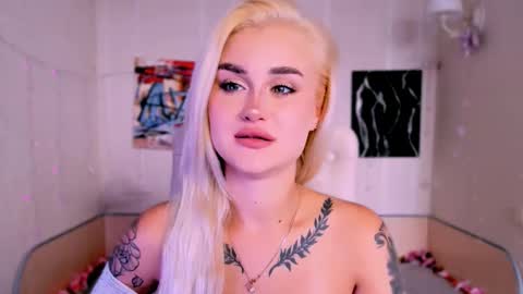 Snapshot of _ravena chatting on October 2025 09:43:02 AM _ravena online show from October 2025 09:43:02 AM