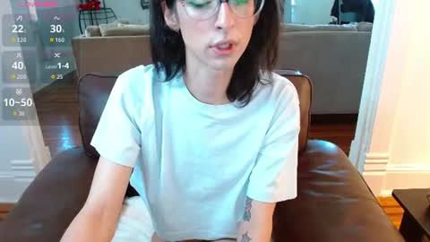 Snapshot of _ravencoxx_ chatting on July 2026 05:22:02 PM Raven online show from July 2026 05:22:02 PM