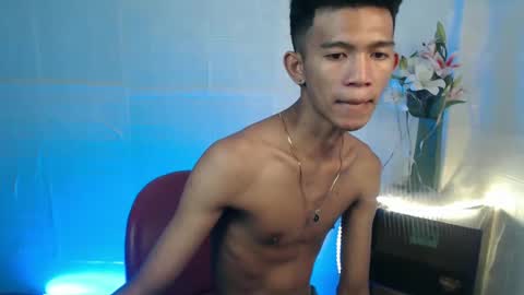 Snapshot of _rellvanxx chatting on March 2025 03:05:01 PM _rellvanxx online show from March 2025 03:05:01 PM