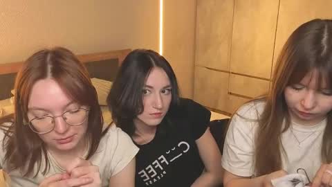 LISSAPVT IS OPEN online show from March 2026 03:39:02 PM