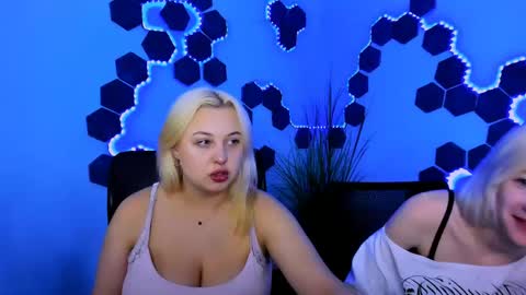 Snapshot of _sabrina_moore chatting on May 2026 09:06:01 AM sabrina online show from May 2026 09:06:01 AM