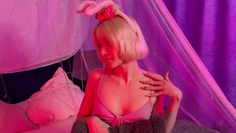Snapshot of _sabrina_moore chatting on May 2026 10:36:01 AM sabrina online show from May 2026 10:36:01 AM