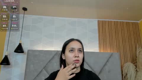 Snapshot of _sammy_fit chatting on May 2026 12:00:01 PM Antonella online show from May 2026 12:00:01 PM