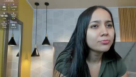 Snapshot of _sammy_fit chatting on May 2026 12:01:01 PM Antonella online show from May 2026 12:01:01 PM