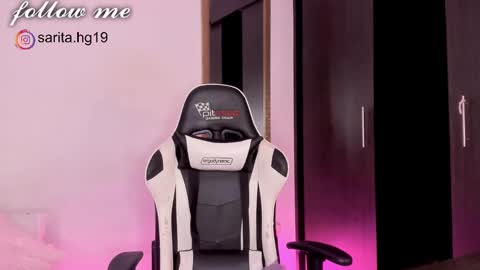 Snapshot of _sara_hernandez chatting on January 2025 01:15:01 AM Sara  intagram online show from January 2025 01:15:01 AM