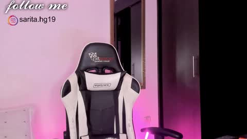 Snapshot of _sara_hernandez chatting on January 2025 06:24:01 AM Sara  intagram online show from January 2025 06:24:01 AM