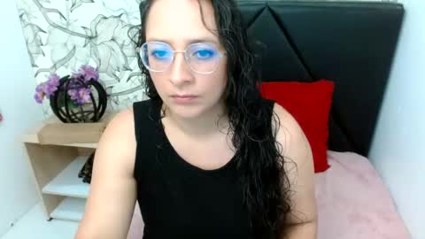 Snapshot of _saraximena_ chatting on June 2026 03:42:02 PM _saraximena_ online show from June 2026 03:42:02 PM