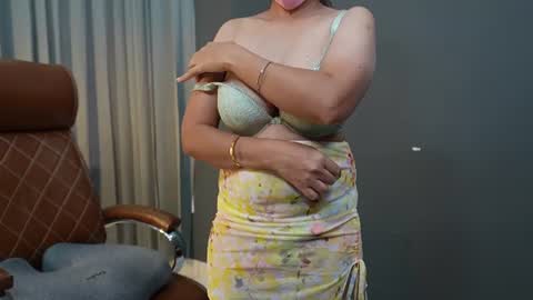Snapshot of _savy_ chatting on July 2026 07:32:02 AM Savreen online show from July 2026 07:32:02 AM