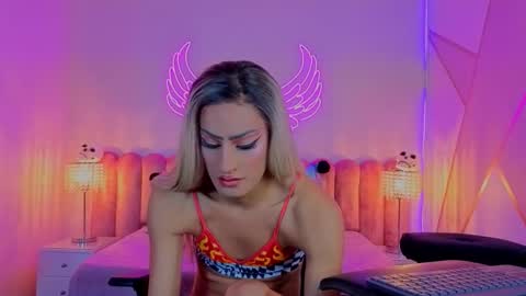 Scarlett online show from October 2025 08:04:02 AM