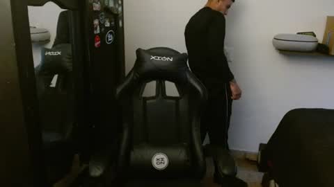 Snapshot of _schnnneider_ chatting on June 2026 09:51:02 PM SCHNEIDER online show from June 2026 09:51:02 PM