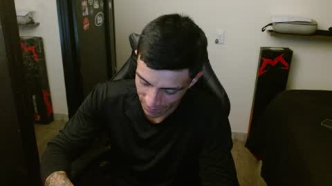 Snapshot of _schnnneider_ chatting on June 2026 12:38:02 AM SCHNEIDER online show from June 2026 12:38:02 AM