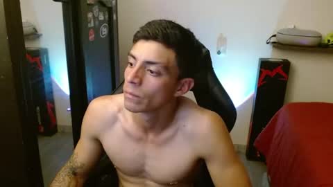 Snapshot of _schnnneider_ chatting on July 2026 12:04:01 AM SCHNEIDER online show from July 2026 12:04:01 AM