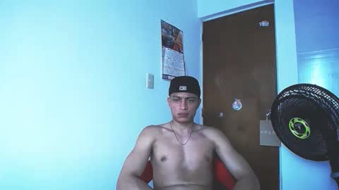 Juan Pablo-independent model online show from October 2025 09:49:02 PM