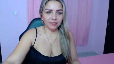 Snapshot of _sexyredhead_ chatting on February 2025 12:15:02 PM KATA online show from February 2025 12:15:02 PM