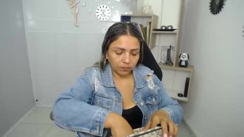 Snapshot of _sexyredhead_ chatting on May 2026 12:11:01 PM KATA online show from May 2026 12:11:01 PM