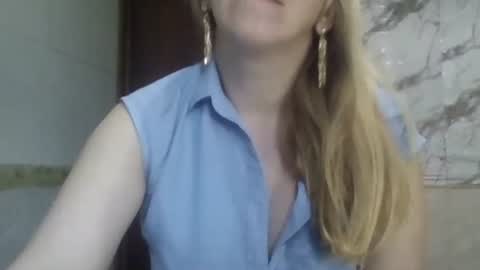 Snapshot of _sexyxsveta_ chatting on June 2026 04:29:02 AM SexyXSveta online show from June 2026 04:29:02 AM