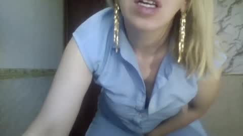 Snapshot of _sexyxsveta_ chatting on July 2026 04:19:01 AM SexyXSveta online show from July 2026 04:19:01 AM