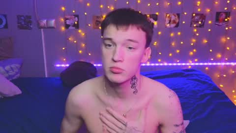 Snapshot of _side_by_you_ chatting on December 2024 06:21:01 PM NATHANPVT IS OPEN online show from December 2024 06:21:01 PM