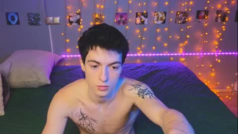 Snapshot of _side_by_you_ chatting on December 2024 05:58:02 PM NATHANPVT IS OPEN online show from December 2024 05:58:02 PM