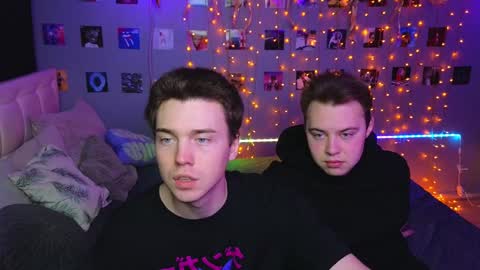 Snapshot of _side_by_you_ chatting on December 2024 11:21:01 AM NATHANPVT IS OPEN online show from December 2024 11:21:01 AM