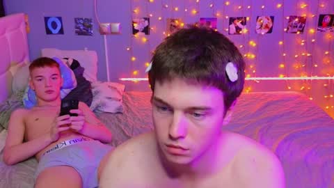 Snapshot of _side_by_you_ chatting on January 2025 09:05:02 PM NATHANPVT IS OPEN online show from January 2025 09:05:02 PM