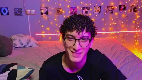 Snapshot of _side_by_you_ chatting on January 2025 11:00:02 AM NATHANPVT IS OPEN online show from January 2025 11:00:02 AM