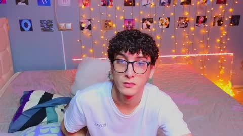 Snapshot of _side_by_you_ chatting on January 2025 05:13:02 PM NATHANPVT IS OPEN online show from January 2025 05:13:02 PM