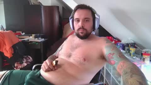 Snapshot of _smiley_bear27 chatting on September 2025 06:03:01 AM _smiley_bear27 online show from September 2025 06:03:01 AM