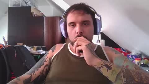 Snapshot of _smiley_bear27 chatting on October 2025 04:32:02 AM _smiley_bear27 online show from October 2025 04:32:02 AM