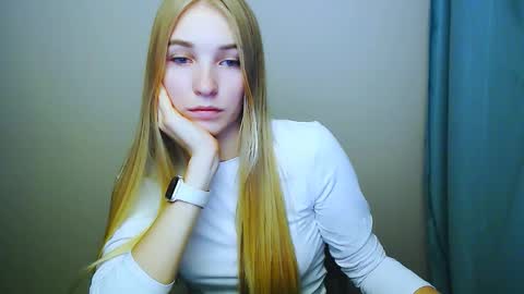 Snapshot of _snow_queen__ chatting on December 2025 07:56:02 PM Rachel online show from December 2025 07:56:02 PM