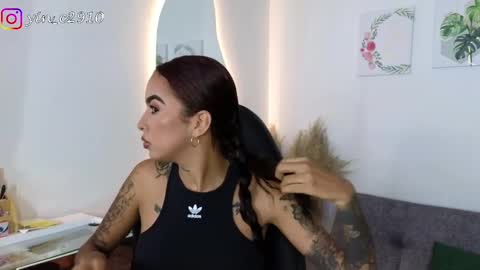 Snapshot of _sophiebrown__ chatting on January 2025 10:27:02 AM Andrea  The Next Stream  Wednesday online show from January 2025 10:27:02 AM