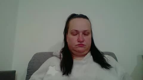 Melisa online show from November 2025 05:10:02 AM