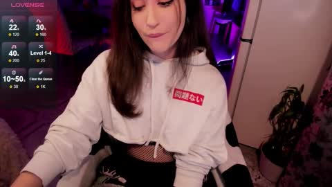 Snapshot of _sserendipityy_ chatting on October 2025 03:56:02 PM _sserendipityy_ online show from October 2025 03:56:02 PM