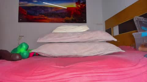 susy online show from March 2025 06:00:01 PM