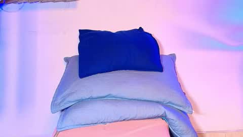 susy online show from September 2025 12:05:01 PM