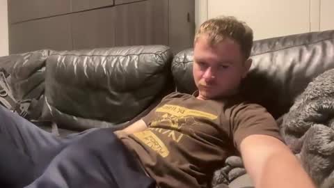 _stevie___ online show from November 2025 07:56:01 PM