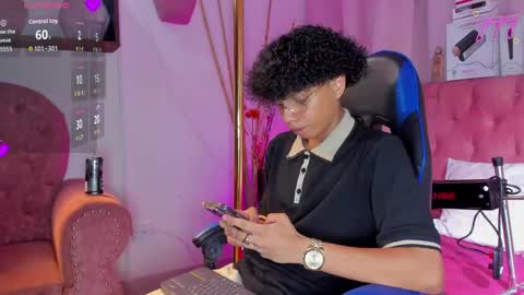 Snapshot of _taylor_black chatting on April 2026 09:39:01 PM Taylor online show from April 2026 09:39:01 PM