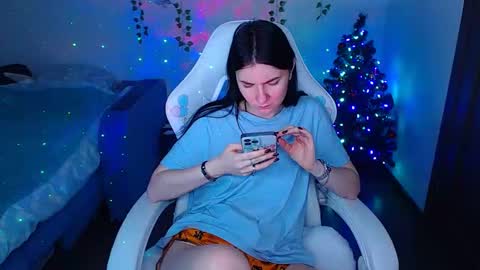 _thesamedaniellatrue_ online show from December 2025 02:10:02 PM