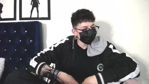 Thomas online show from September 2025 04:05:02 AM