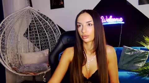Snapshot of _tiffany_west chatting on May 2026 04:52:01 AM _tiffany_west online show from May 2026 04:52:01 AM