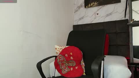 tinny online show from September 2025 02:43:01 PM