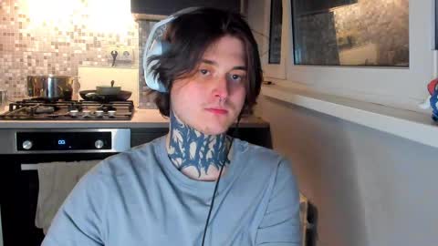 _torfin_ online show from April 2026 10:01:01 PM