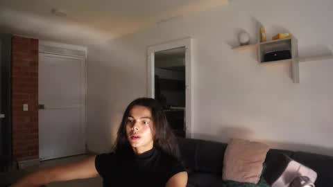 Anastasia Vahos online show from October 2025 05:11:02 PM