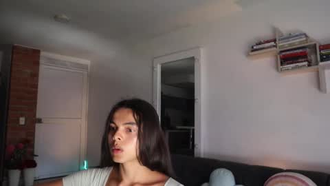 Anastasia Vahos online show from March 2026 05:17:02 PM